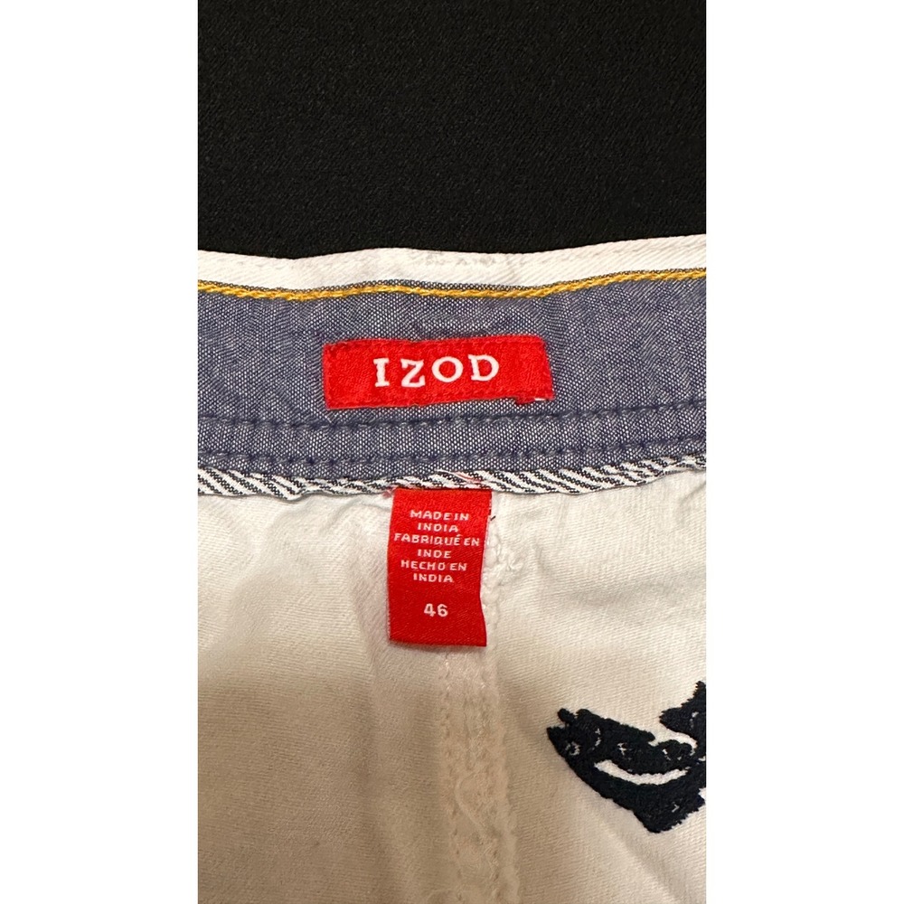 IZOD Saltwater Mens 46 White Navy Fish Embroidered Flat Front Chino Shorts - Picture 3 of 8